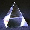 Kristall-Pyramide